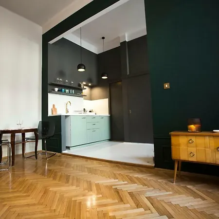 Apartamento Luxurious Jungle Suite, Charming, Super Central