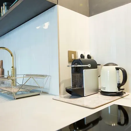 Luxurious Jungle Suite, Charming, Super Central Apartamento